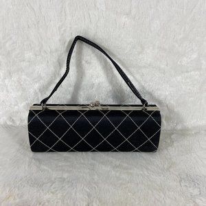 Vintage Black White quilt look  Mini Barrel Bag Kiss Clasp Close
